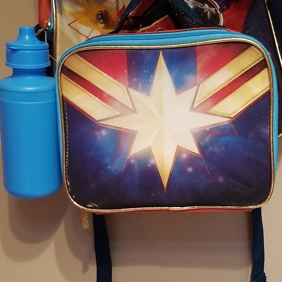 Captain Marvel backpack 4 piece set - Picture 5 of 8